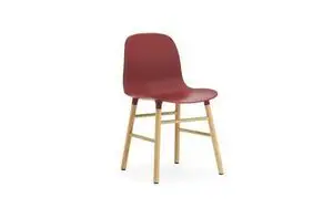 Normann Copenhagen - Form Chair Oak - Stol i Rød og Eg