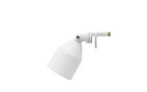 Hvid, moderne væglampe med konisk form og justerbar arm fra Normann Copenhagen.