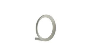 Stor, grå, loop-formet vægkrog fra Normann Copenhagen til ophængning af tøj og tasker.