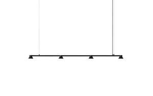 Sort, minimalist pendellampe fra Normann Copenhagen, lineært design, hængt i to tynde kabler.