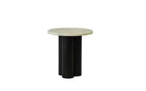 Rundt bord med lys bordplade og tre mørke, cylindriske ben, designet i moderne stil.