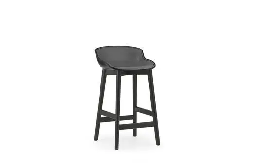 Normann Copenhagen - Hyg Barstool 65 cm Front Upholstery Black & Black Oak