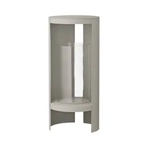 Cylindrisk udendørs lanterne med taupe ramme og glasbeholder, åbent design med lodrette udskæringer.