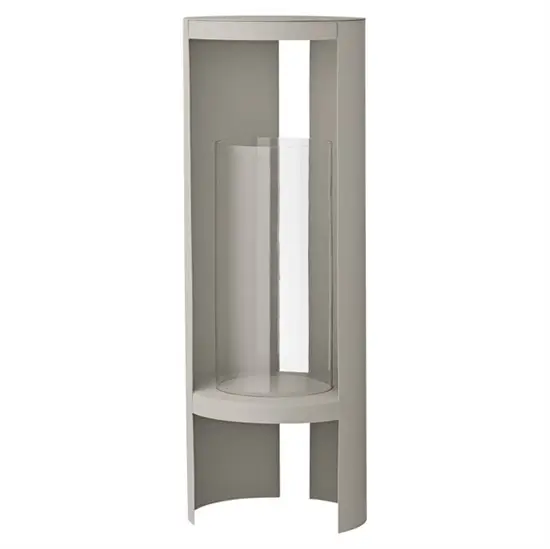 Udendørs lanterne med glasindkapsling og taupe ramme, designet til at beskytte lyskilden.