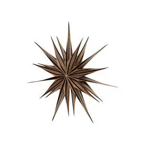 Stjerneformet ornament i brune nuancer, symmetrisk med skarpe spidser og geometrisk design.