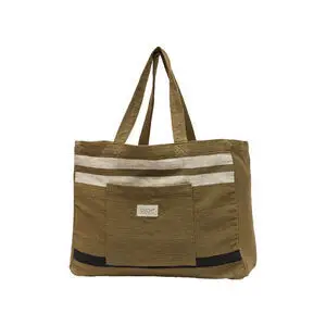 Tote bag i brun med hvide striber, frontlomme, lange håndtag og sort detalje. Oyoy etiket foran.