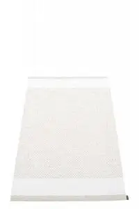Rektangulært tæppe i fossil og hvid med synlige kantafslutninger, måler 85 x 160 cm.
