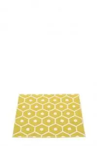 Pappelina-måtte i sennepsgul med honningkagemønster, vendbart design, 70x60 cm.