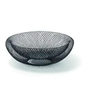 Lav, rund mesh-skål med åben gitterstruktur, der giver gennemsigtighed og moderne design.