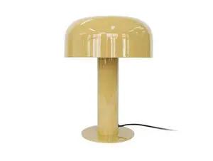 Bordlampe med kuppelformet skærm og cylindrisk base i blank honninggul, sort ledning med kontakt.