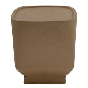 Kvadratisk sidebord i mocha brun med afrundede kanter og glat overflade.