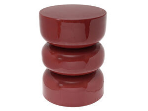 Skammel i dyb bordeauxrød med blank overflade, består af tre runde, stablede sektioner.