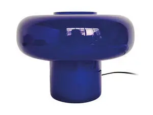 Koboltblå bordlampe med skinnende overflade, rund top og cylindrisk base.