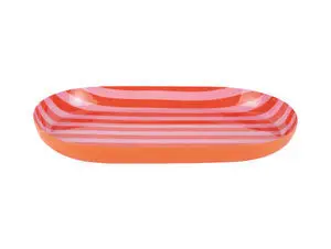 Lille, oval bakke med lys orange ydre og blød pink inderside med vandrette striber.