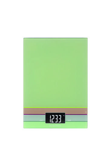 Flad rektangulær køkkenvægt med digital skærm og berøringsknapper. Minimalistisk design.