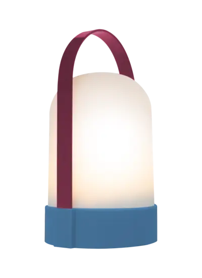 Bærbar lampe med cylindrisk form, blødt lys og buet håndtag for nem transport.