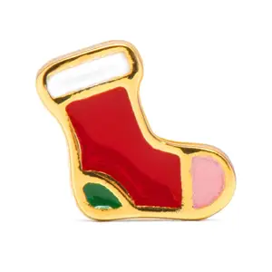 Ørestik formet som en julesok med rød, hvid, grøn og pink farver samt guldfarvet kant.