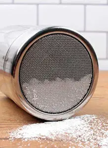 Steel Function - STRØDÅSE MED PLASTIK LÅG