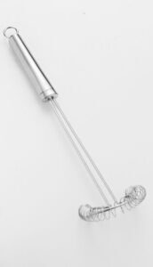 Ergonomisk piskeris i rustfrit stål med spiralhoved. Længde 31,5 cm, moderne og funktionelt design.