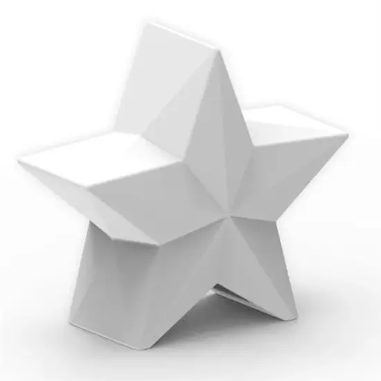 Stjerneformet dekor med geometrisk mønster og facetteret overflade, egnet til flade overflader.