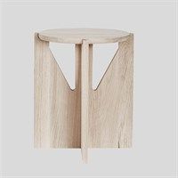 Kristina Dam stool - Skammel i eg
