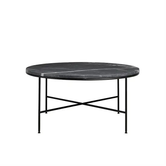 Rundt sofabord med mørk bordplade, lyse åremønstre og tynde sorte metalben. Diameter 80 cm.