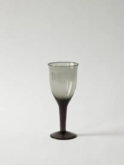 Tell Me More - Galette wine glass high - smoke