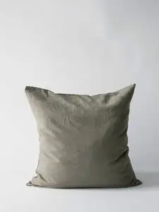 Tell Me More - Pillowcase linen 65x65 - olive