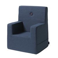 By KlipKlap børnestol - KK Kids chair XL - Mørkeblå med sorte knapper
